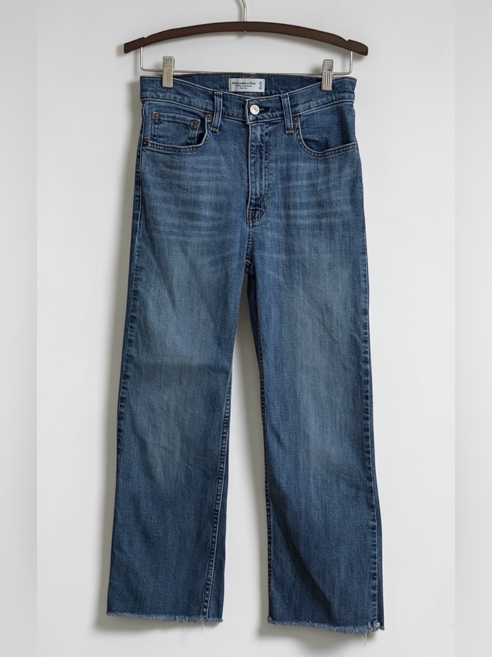 Abercrombie & Fitch The 90s Relaxed Jean High Rise Medium Blue Sz 25/0R